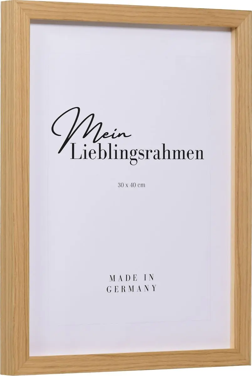 Seitenansicht eines Holzrahmens in der Farbe Eiche mit natÃ¼rlicher Maserung im Landhausstil