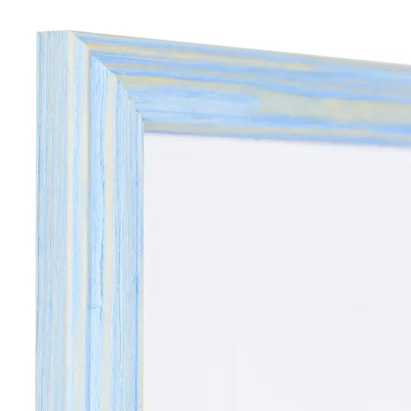 Ansicht der Ecke eines blauen, pastellfarbenen Holzrahmens im Landhausstil, mit einer abgeflachten WÃ¶lbung und einer erhobenen Au