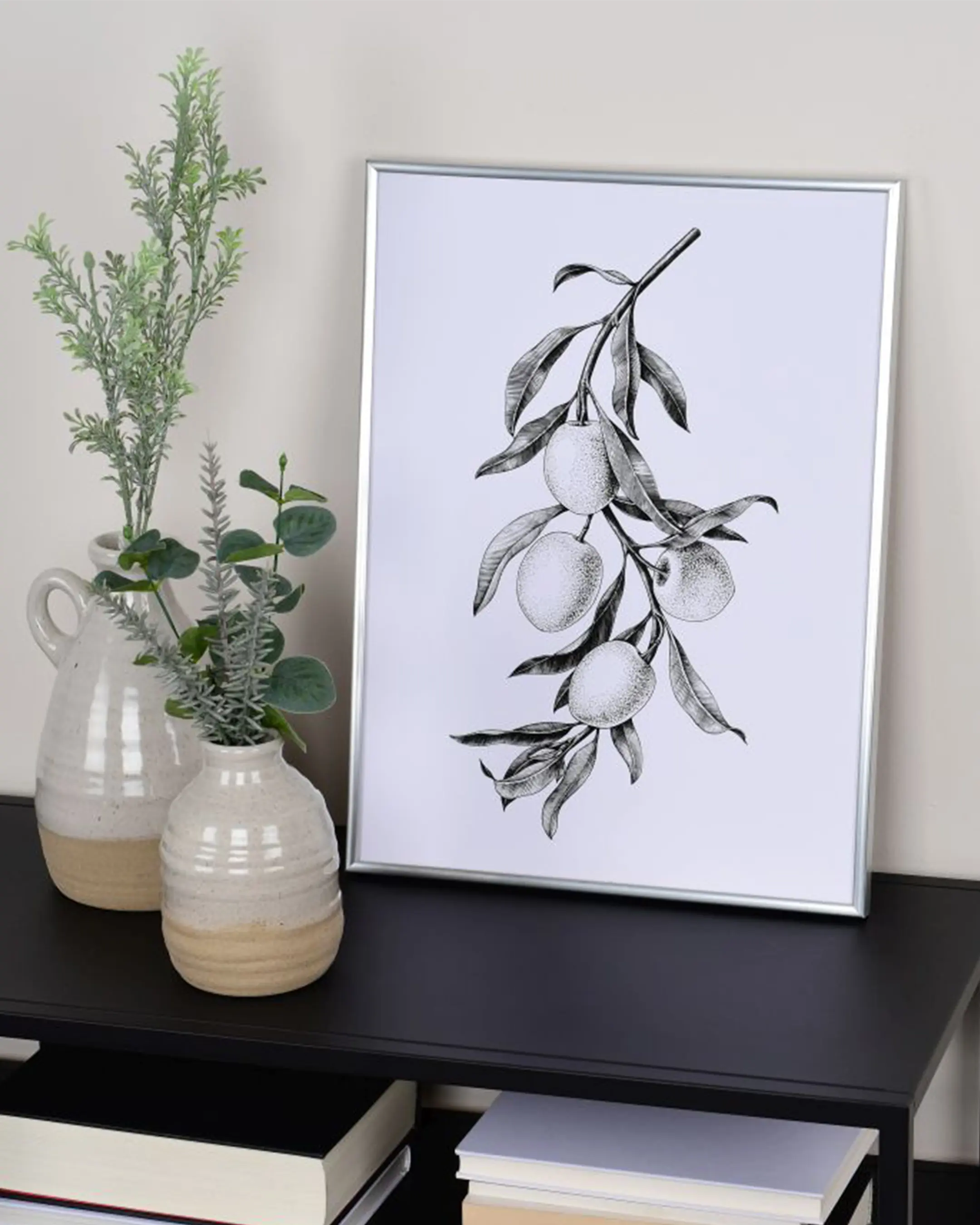 Kunststof fotolijst Sara zilver in een interieur