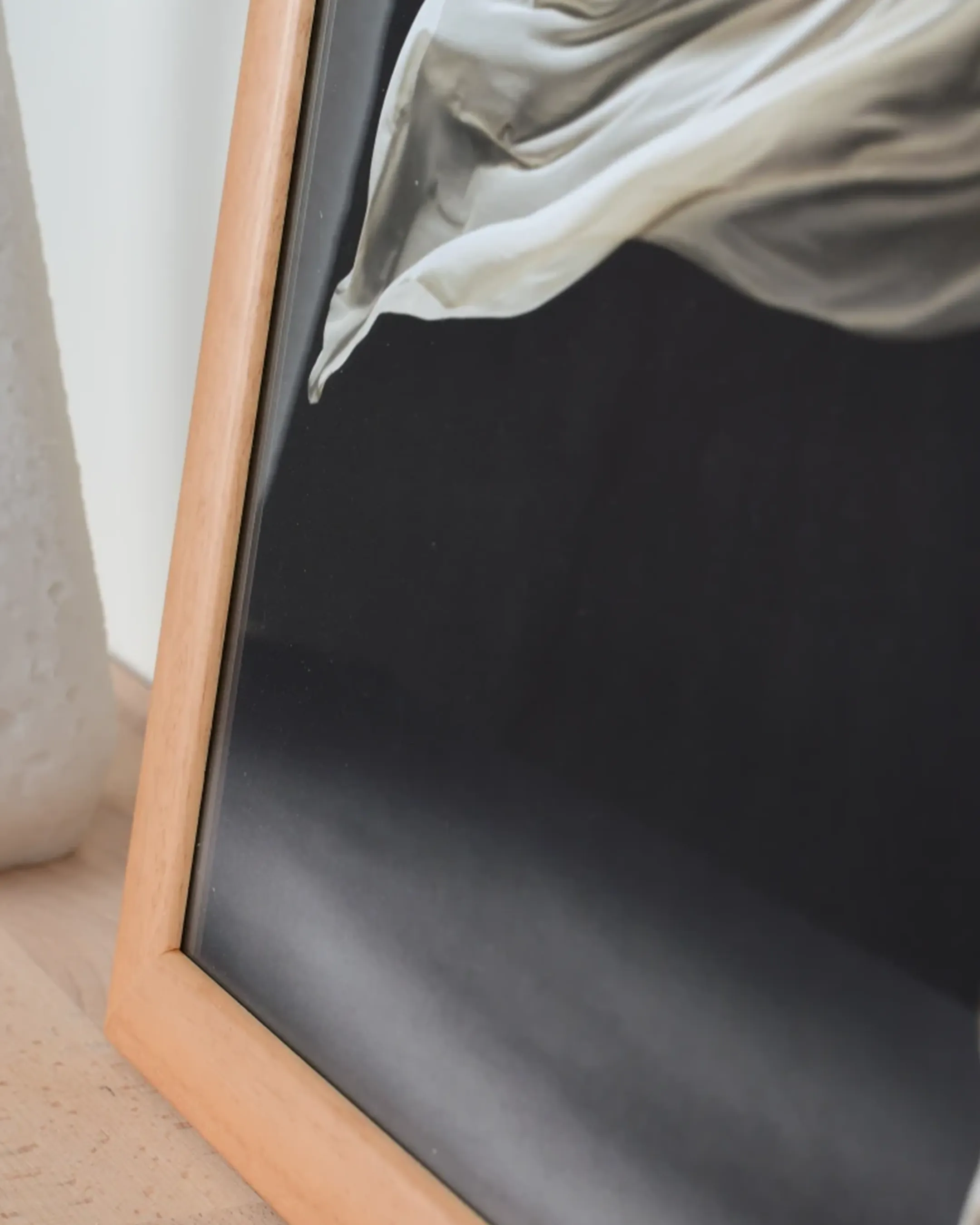 Houten fotolijst Greta natuur in een interieur