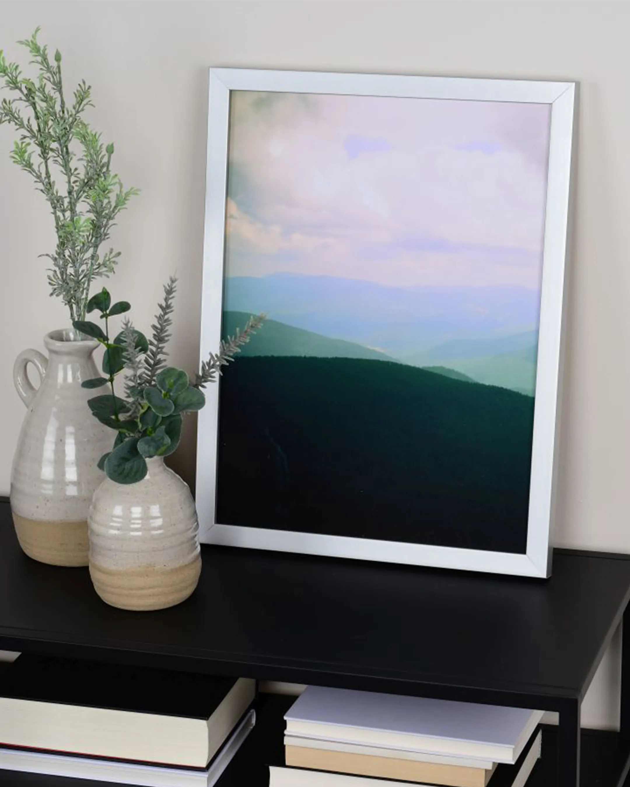 Houten fotolijst Paula Zilver in een interieur